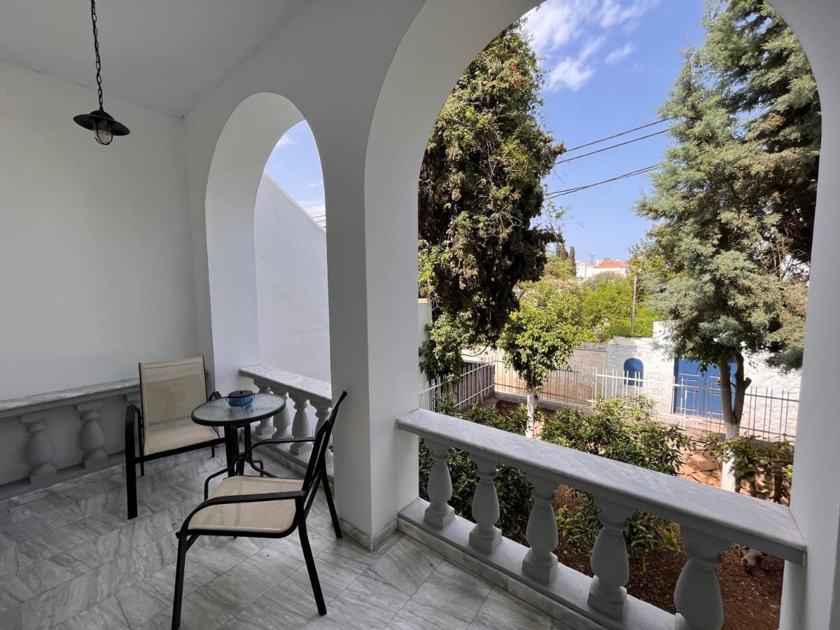 The Elegant Summer House Spétses Esterno foto