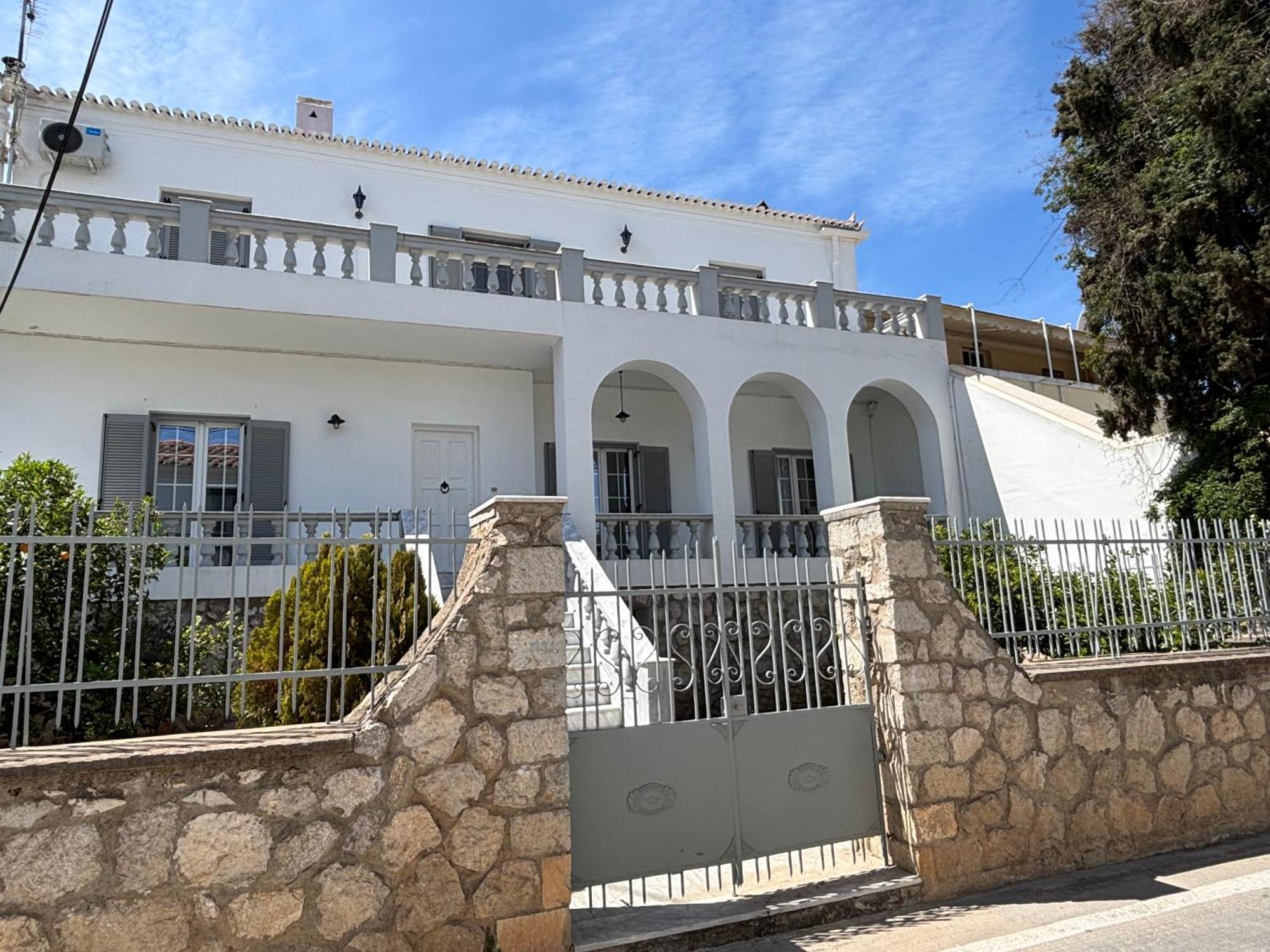 The Elegant Summer House Spétses Esterno foto